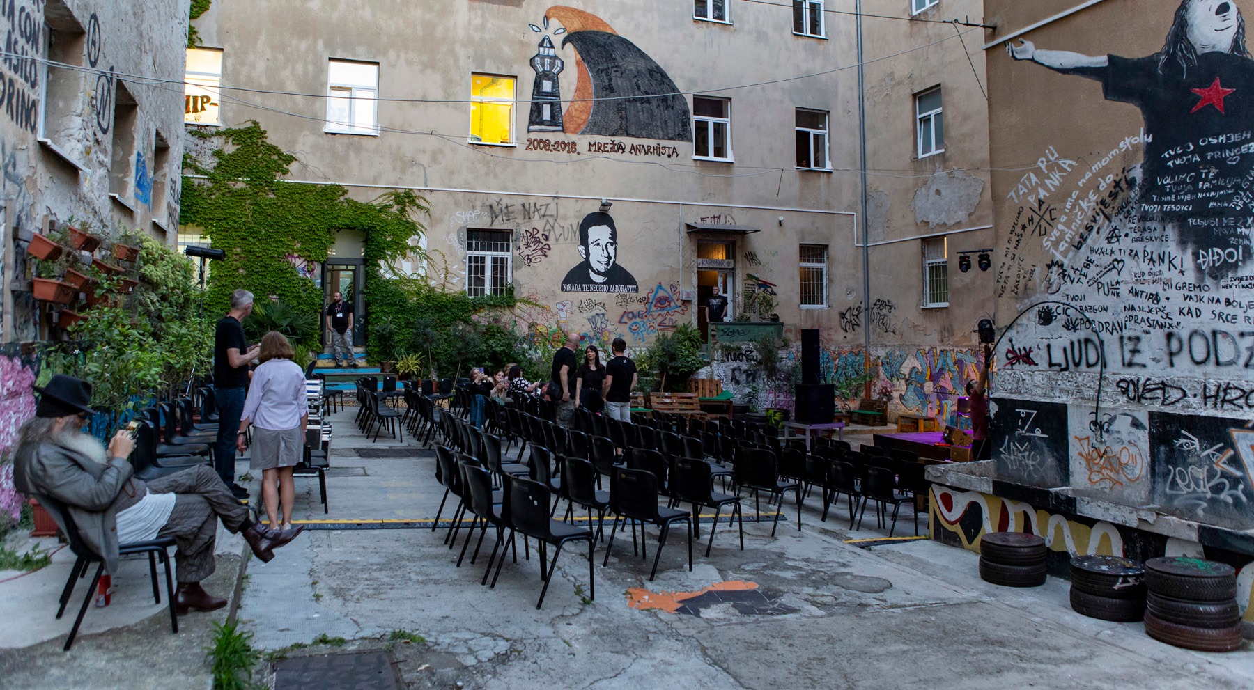 Fotografija lokacije za kulturni događaj - prostor za koncert